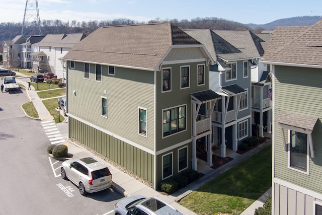 drone / aerial view featuring a residential view