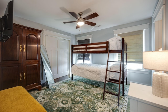 bedroom with a ceiling fan