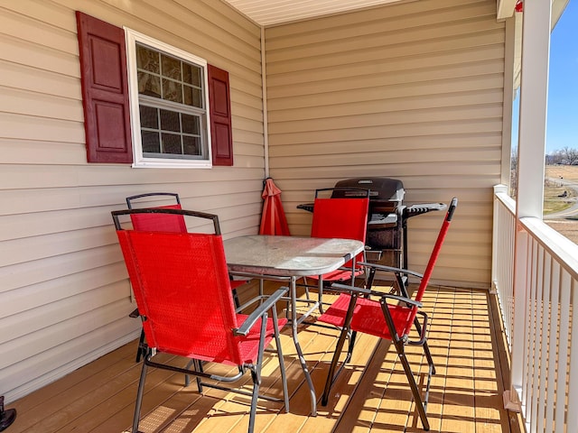 deck featuring outdoor dining space