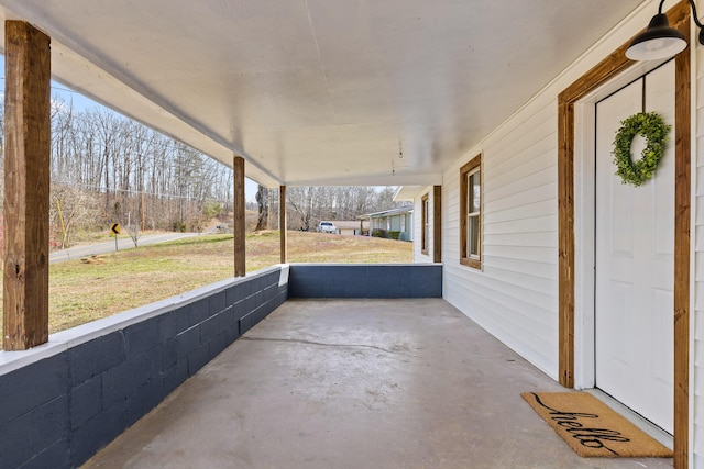 view of patio / terrace with covered porch