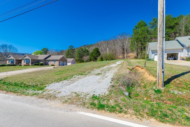 9019 Springfield Rd, Soddy Daisy, TN 37379 - photo 6