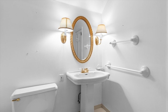 5803 Lake Resort Dr, Hixson, TN 37343 - half bath featuring toilet