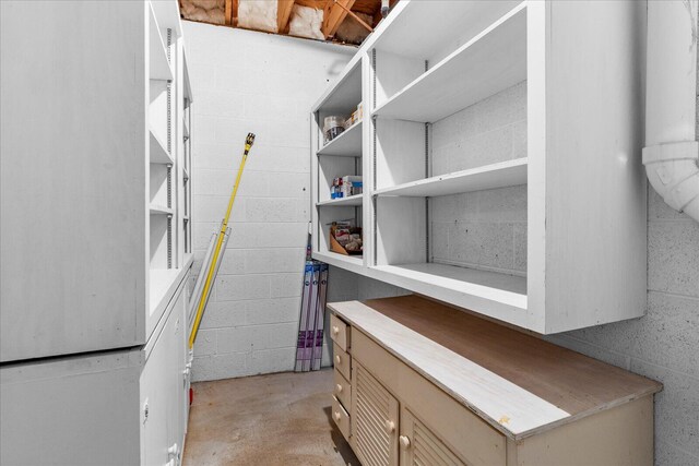 5803 Lake Resort Dr, Hixson, TN 37343 - view of storage area