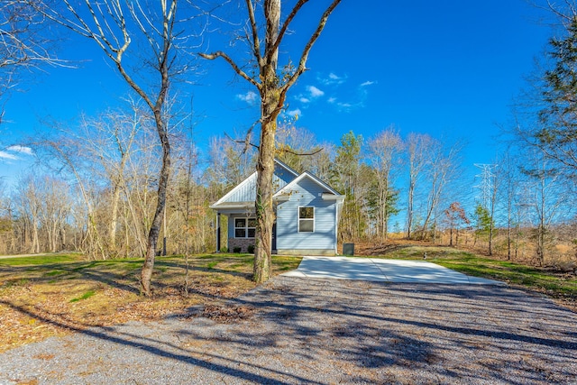 view of front of property