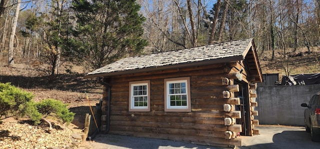 view of outbuilding featuring an outbuilding