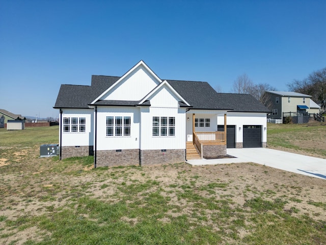 view of front facade featuring crawl space, a garage, roof with shingles, and driveway