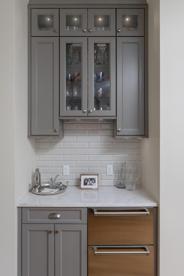 778 Latitude Cir, Chattanooga, TN 37402 - indoor wet bar with decorative backsplash