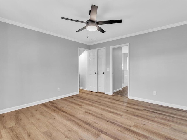 unfurnished bedroom featuring baseboards, a ceiling fan, light wood-style flooring, and crown molding