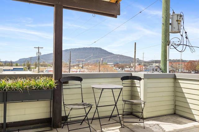 295 W 19th St, Chattanooga, TN 37408 - exterior space featuring a mountain view
