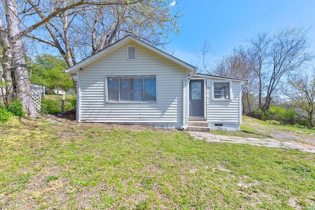 934 Hulana St, Rossville, GA 30741 - view of front of property featuring crawl space, a front yard, and entry steps
