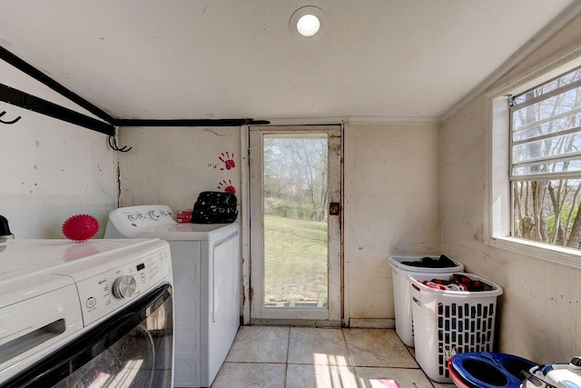 934 Hulana St, Rossville, GA 30741 - clothes washing area featuring washing machine and dryer and laundry area