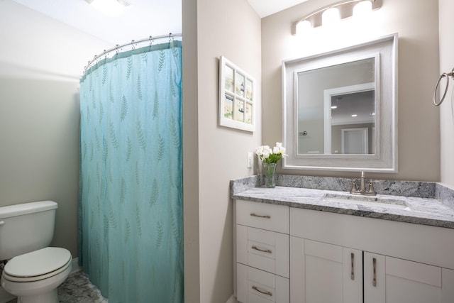 8975 Silver Maple Dr, Ooltewah, TN 37363 - full bathroom featuring curtained shower, toilet, and vanity