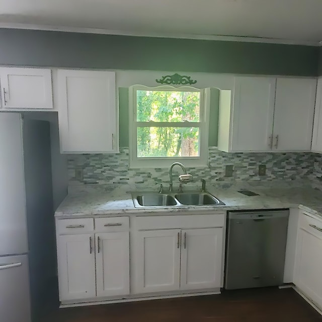 1603 Lisa Lynn Dr, Hixson, TN 37343 - kitchen with dishwasher, refrigerator, white cabinetry, and decorative backsplash