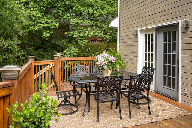9215 Smokewood Trl, Chattanooga, TN 37421 - wooden terrace featuring outdoor dining area