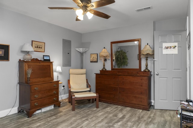 9215 Smokewood Trl, Chattanooga, TN 37421 - living area featuring electric panel, ceiling fan, and wood finished floors