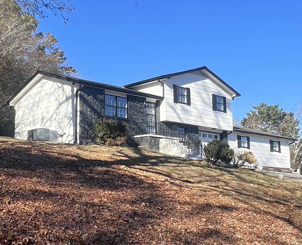 40 Ridgeside Dr, Ringgold, GA 30736 - view of back of house