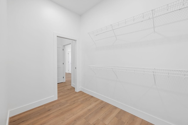 3354 Hawks Creek Dr, Apison, TN 37302 - walk in closet featuring light wood finished floors