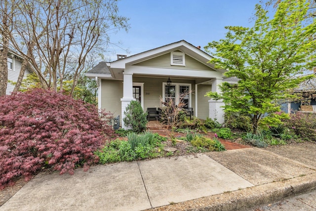 212 Jarnigan Ave, Chattanooga, TN 37405 - view of front of house with covered porch