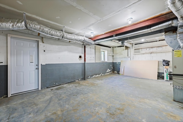 9027 Wooten Rd, Chattanooga, TN 37416 - below grade area with concrete block wall