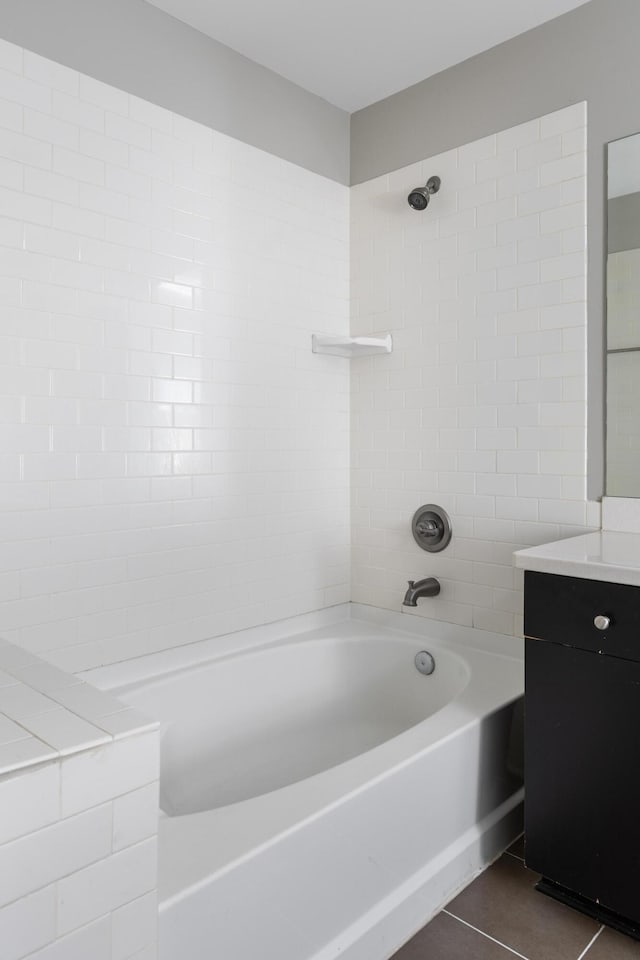 200 Manufacturers Rd Apt 428, Chattanooga, TN 37405 - bathroom with washtub / shower combination, tile patterned flooring, and vanity