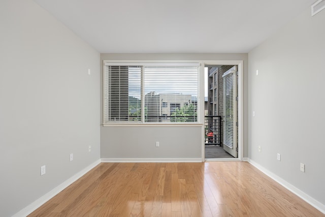 200 Manufacturers Rd Apt 428, Chattanooga, TN 37405 - empty room featuring wood finished floors and baseboards