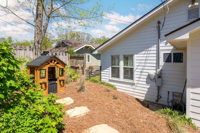 1209 Highland Dr, Chattanooga, TN 37405 - exterior space with fence