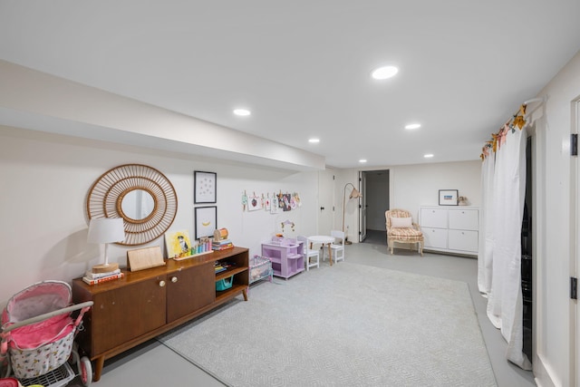 1209 Highland Dr, Chattanooga, TN 37405 - living area with concrete floors and recessed lighting