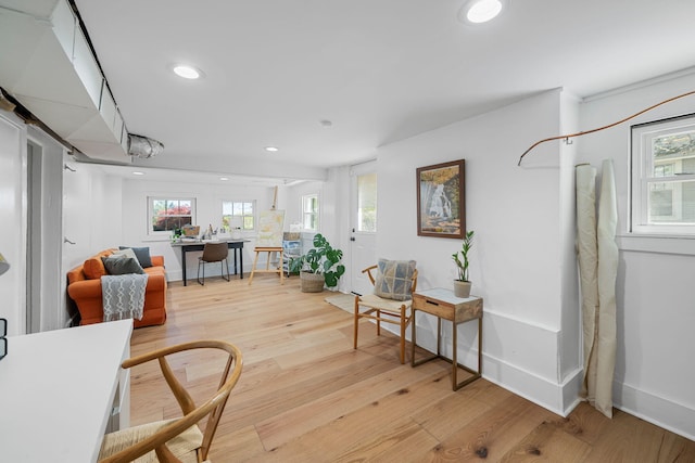 1209 Highland Dr, Chattanooga, TN 37405 - interior space featuring baseboards, light wood-type flooring, and recessed lighting