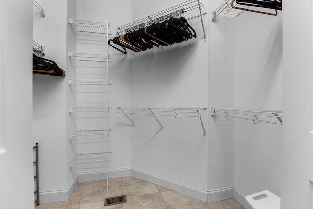 7111 River Run Dr, Chattanooga, TN 37416 - spacious closet with visible vents