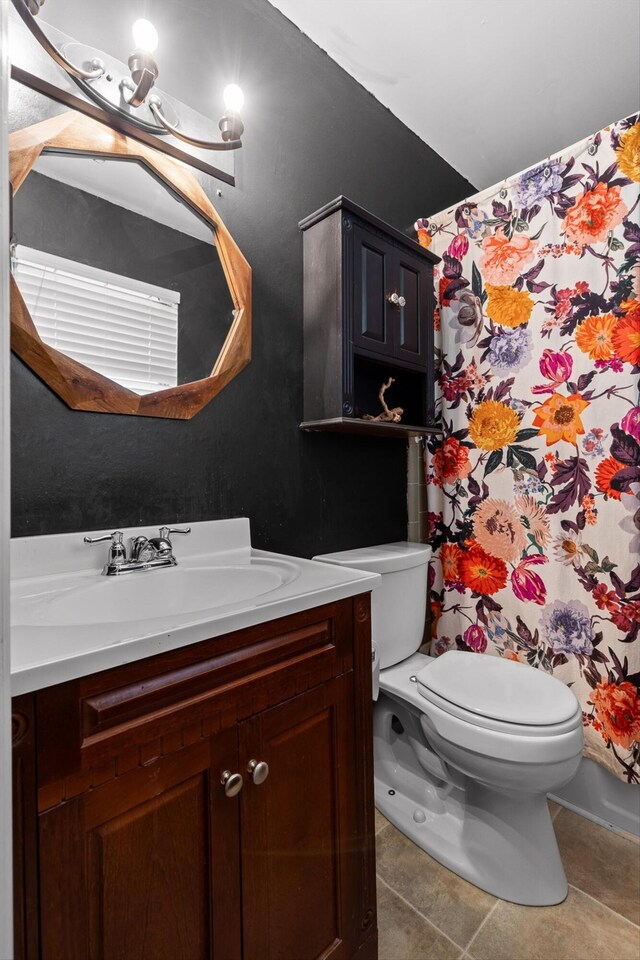 1905 Bella Vista Dr, Chattanooga, TN 37421 - full bath featuring vanity, toilet, a shower with curtain, and tile patterned flooring