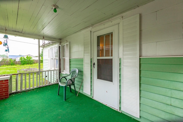 view of unfurnished sunroom