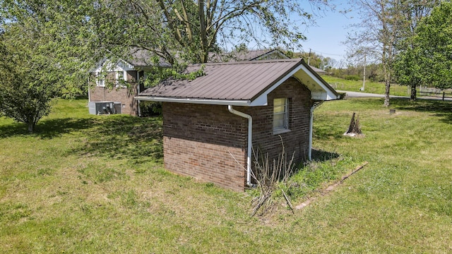 view of outdoor structure