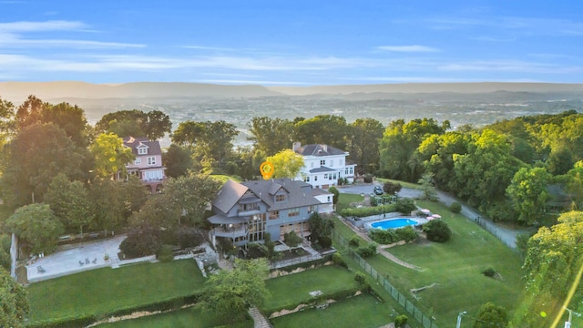 381 E View Dr, Chattanooga, TN 37404 - aerial view of property's location featuring a pool area