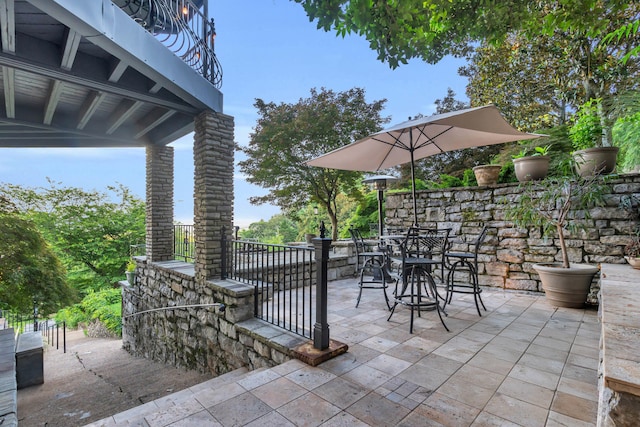 381 E View Dr, Chattanooga, TN 37404 - view of patio / terrace featuring outdoor dining space