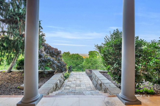381 E View Dr, Chattanooga, TN 37404 - surrounding community featuring a patio area