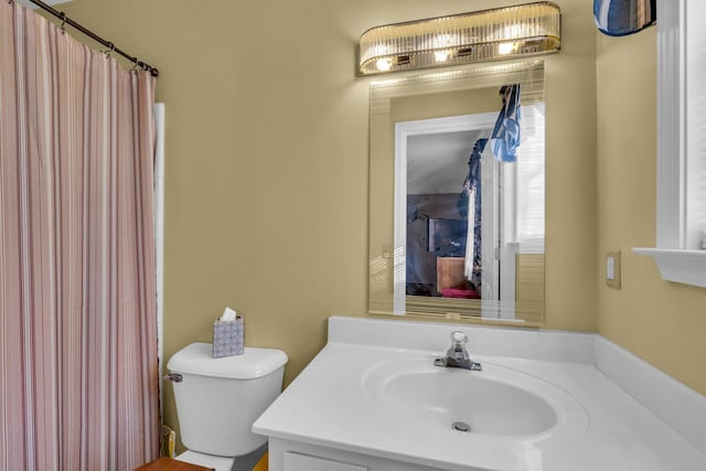 6434 Waconda Point Rd, Harrison, TN 37341 - full bath featuring toilet, curtained shower, and vanity