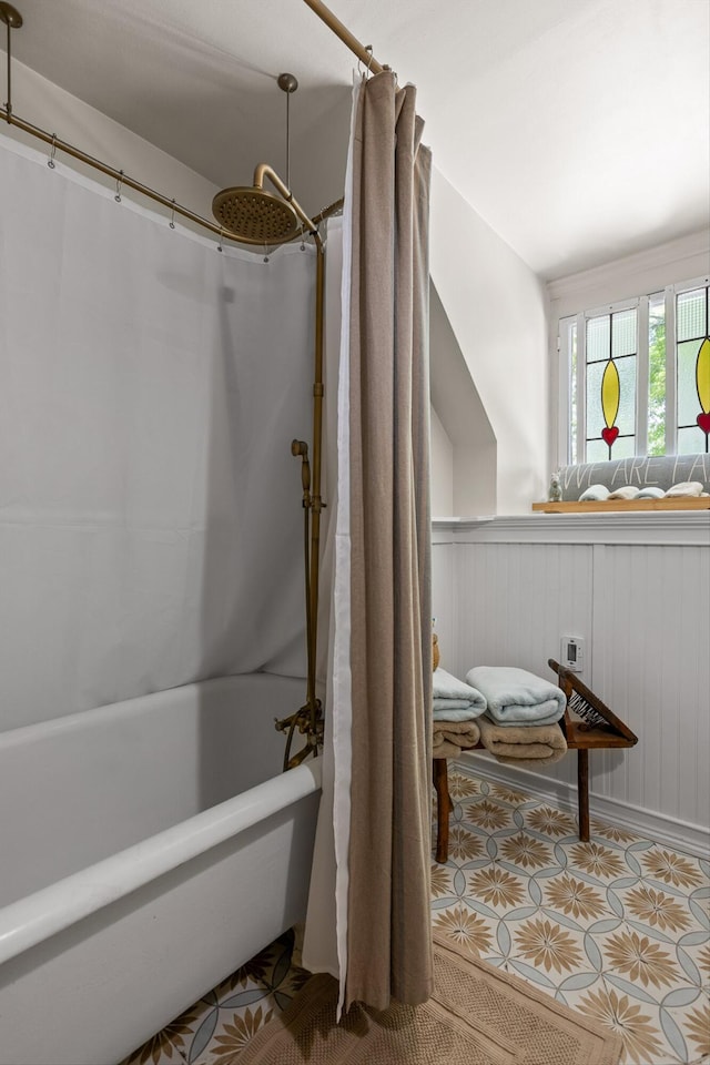 302 S Main St, Lafayette, GA 30728 - bathroom with a wainscoted wall and shower / bath combination with curtain