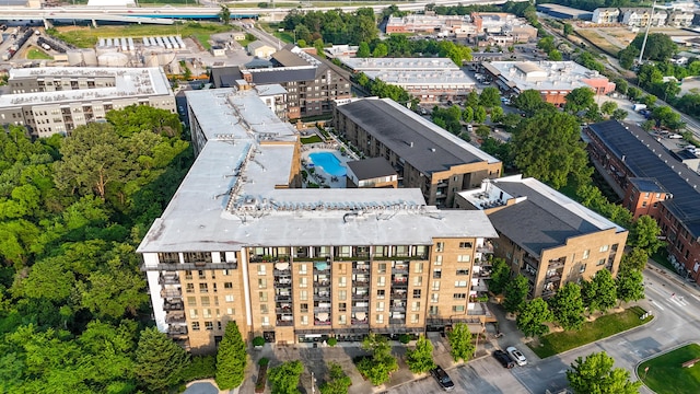 200 Manufacturers Rd Apt 727, Chattanooga, TN 37405 - aerial view of property and surrounding area featuring a pool area