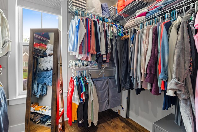 9876 Trestle Cir, Ooltewah, TN 37363 - walk in closet featuring wood finished floors
