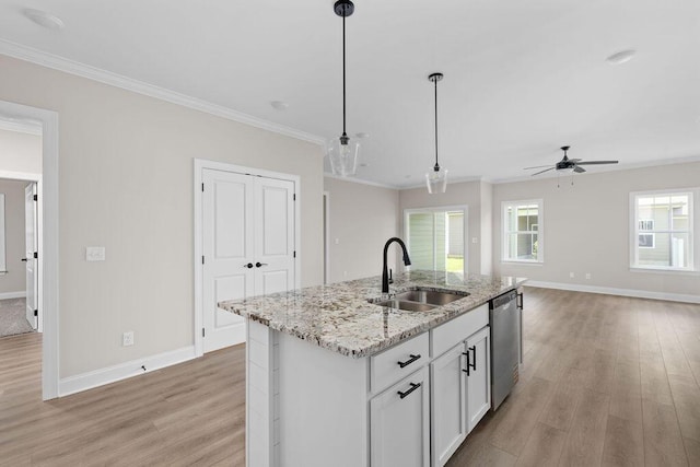1555 Whisper Winds Ln Unit 44, Ooltewah, TN 37363 - kitchen featuring dishwasher, light wood-style flooring, a ceiling fan, ornamental molding, and decorative light fixtures