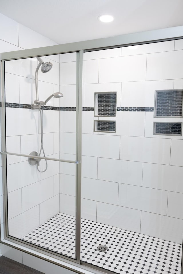 7845 Legacy Park Ct, Chattanooga, TN 37421 - bathroom with a shower stall and recessed lighting