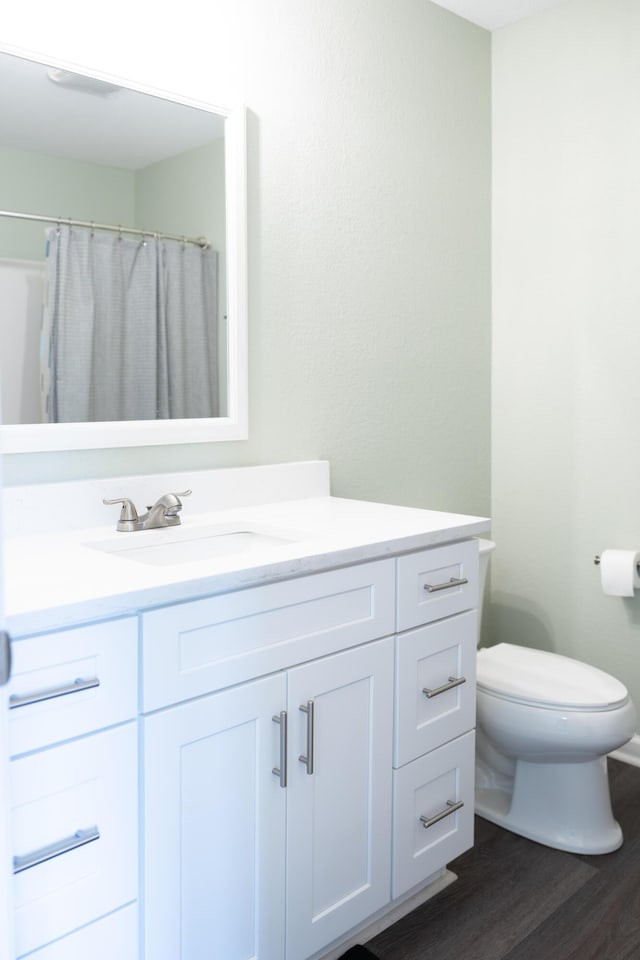 7845 Legacy Park Ct, Chattanooga, TN 37421 - full bath with vanity and wood finished floors