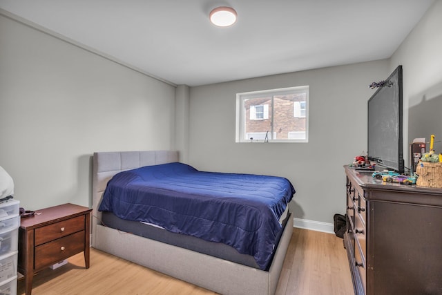 117 Douglas Dr, Chattanooga, TN 37412 - bedroom featuring baseboards and wood finished floors