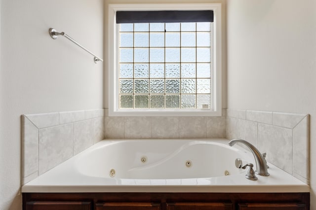 12237 Wildlife Pl, Soddy Daisy, TN 37379 - full bath featuring a whirlpool tub