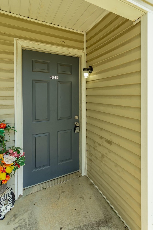 view of exterior entry