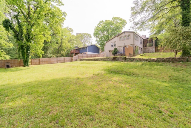 view of yard featuring fence