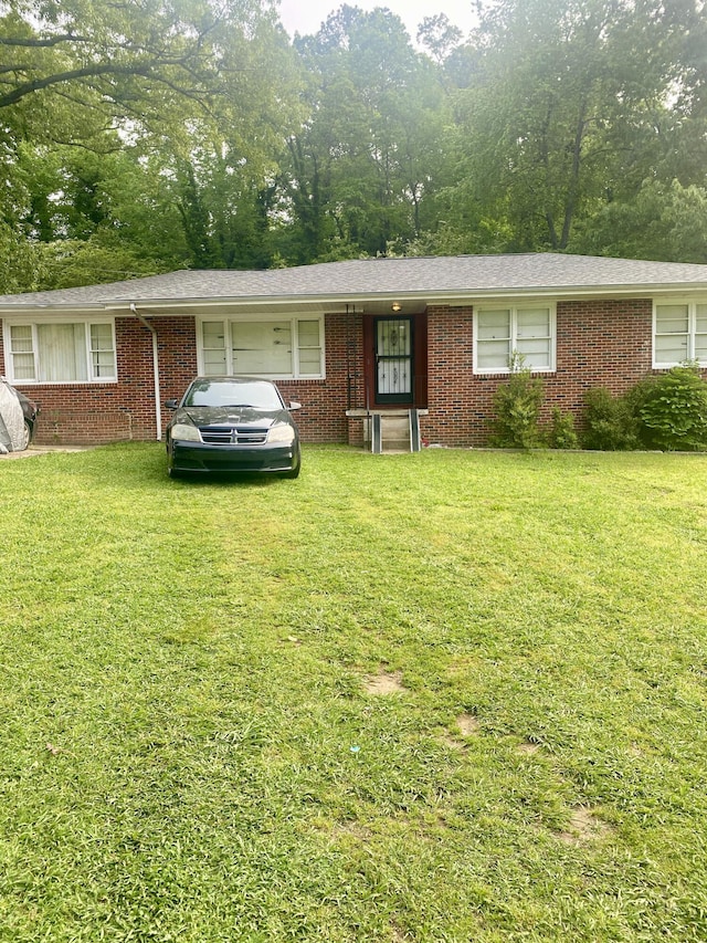 3701 Juandale Trl, Chattanooga, TN 37406 - ranch-style house with brick siding and a front yard