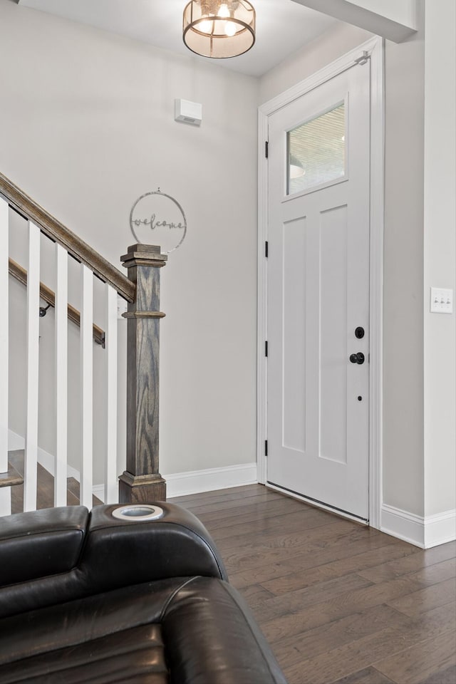 7407 Pond Vw, Harrison, TN 37341 - entrance foyer featuring baseboards and dark wood-style floors
