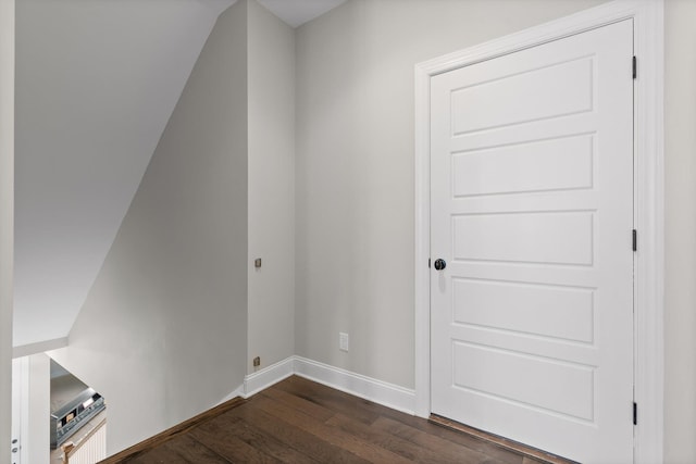7407 Pond Vw, Harrison, TN 37341 - interior space featuring dark wood-style flooring and baseboards