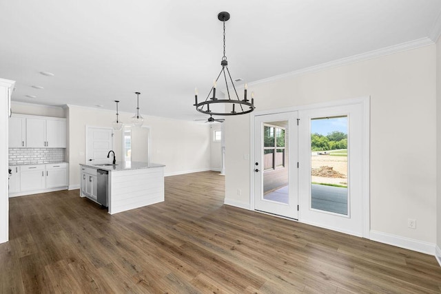 370 Winchester Dr Unit 70, Rossville, GA 30741 - kitchen featuring a chandelier, ornamental molding, dishwasher, dark wood-style flooring, and white cabinets